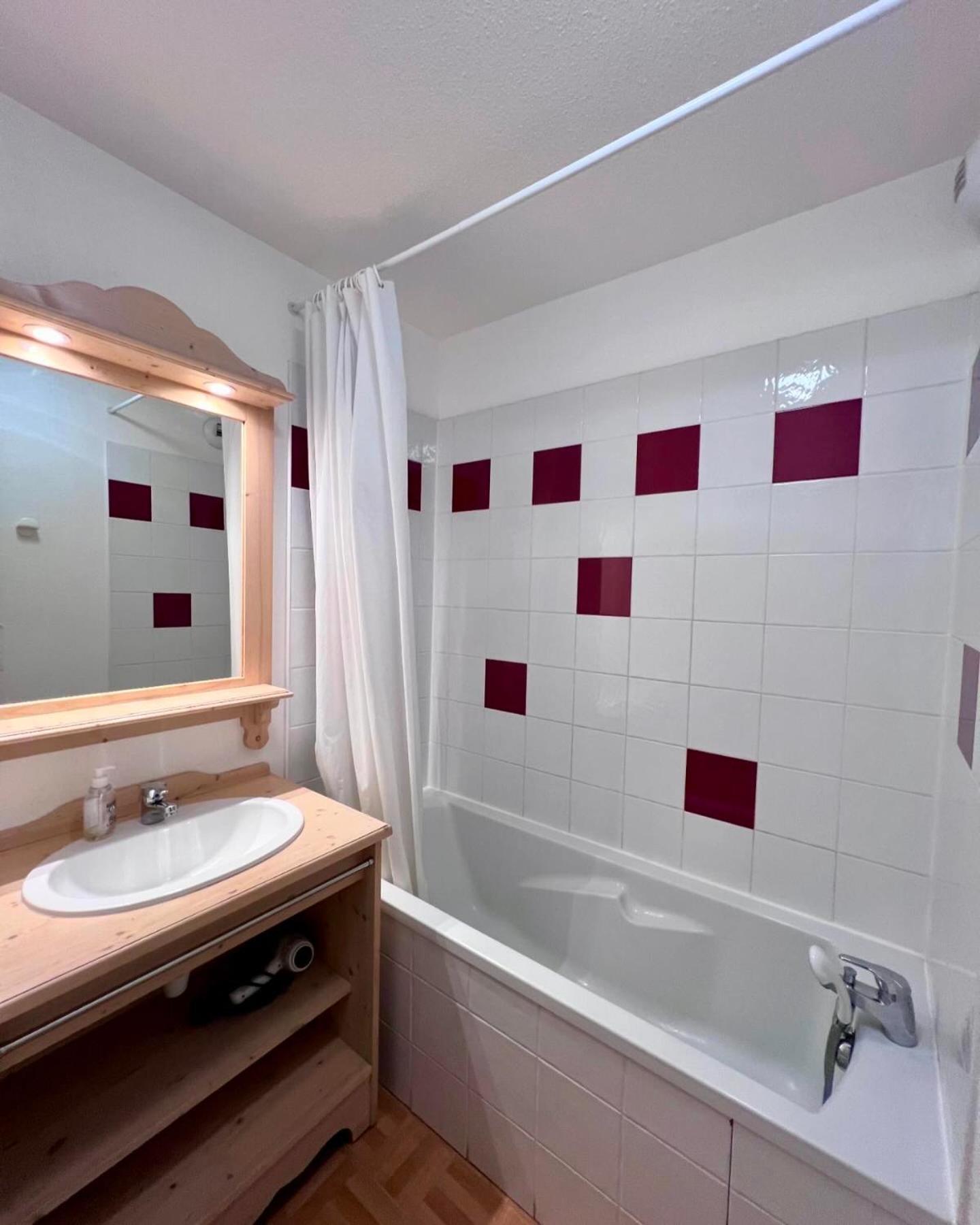 Appartement 4 Personnes Avec Piscine Interieure Puy-Saint-Vincent Ngoại thất bức ảnh